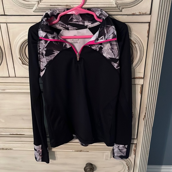 Active wear pull over - Picture 1 of 3